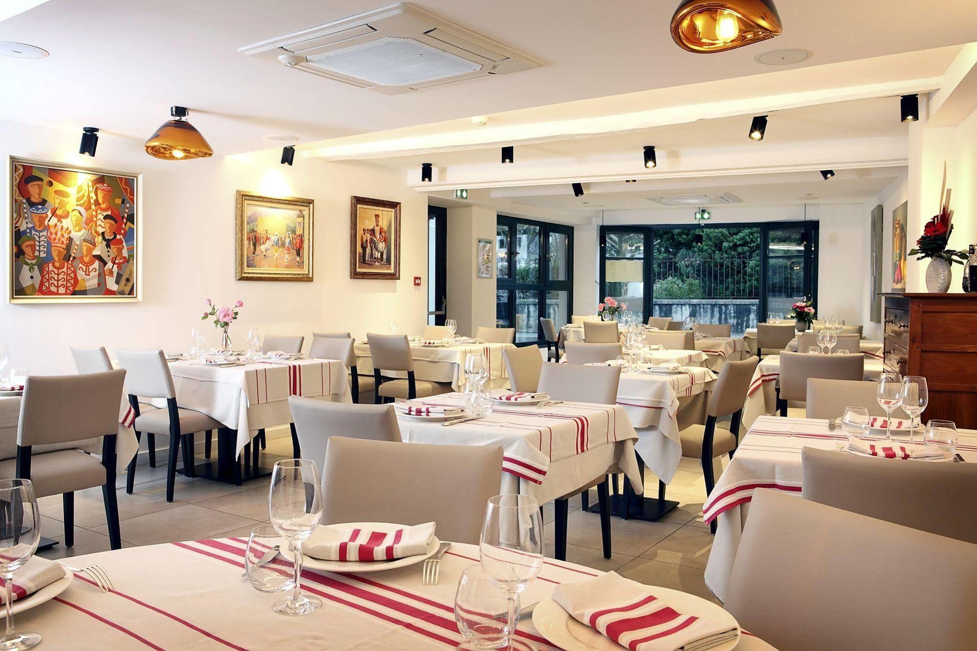 De La Nivelle Hotel Saint-Pee-sur-Nivelle Luaran gambar