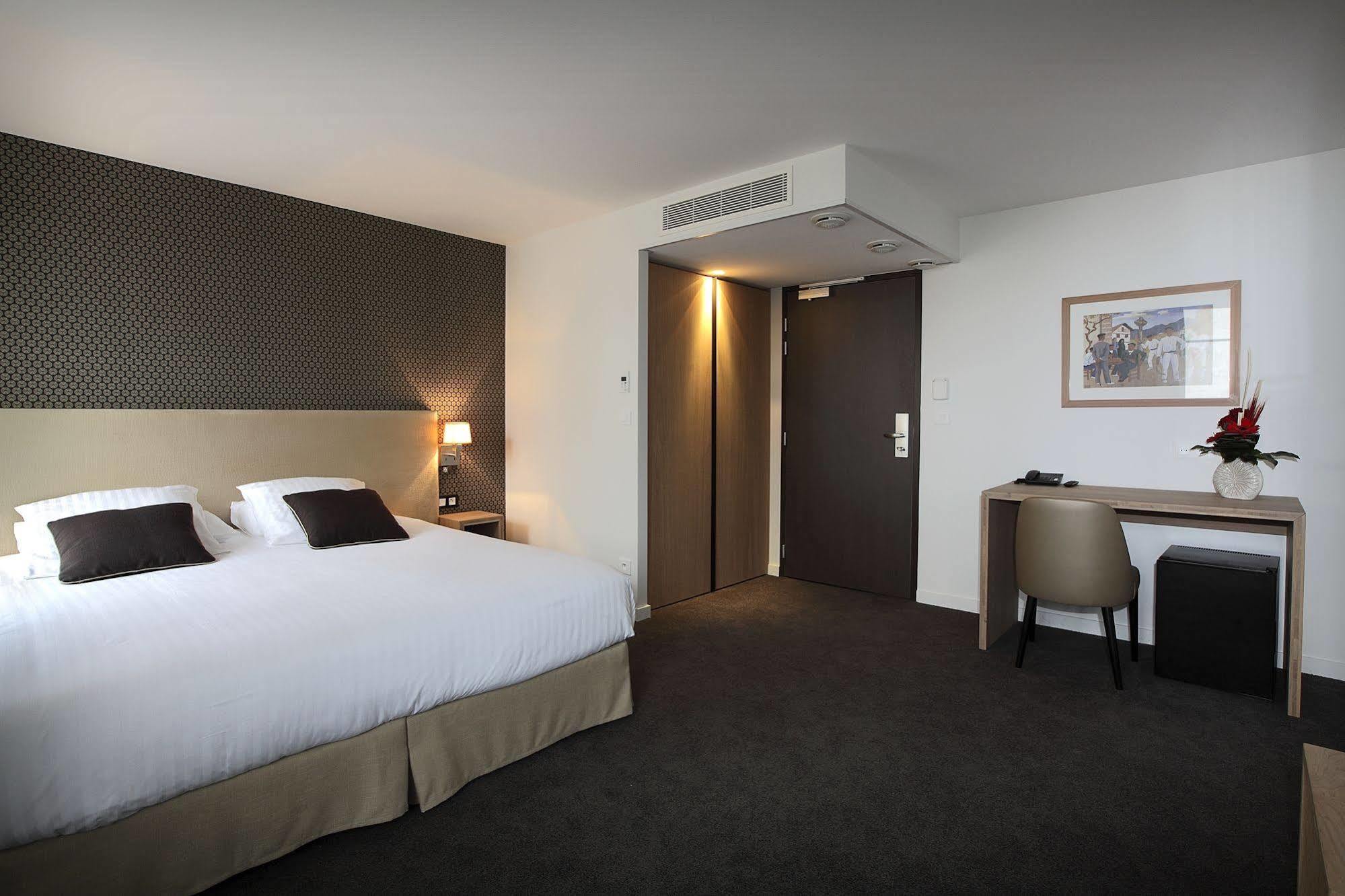 De La Nivelle Hotel Saint-Pee-sur-Nivelle Luaran gambar