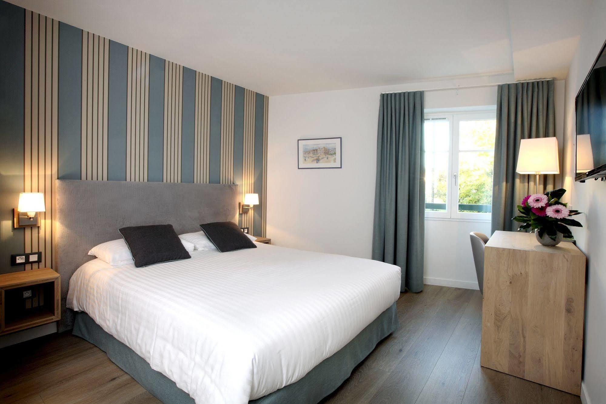 De La Nivelle Hotel Saint-Pee-sur-Nivelle Luaran gambar