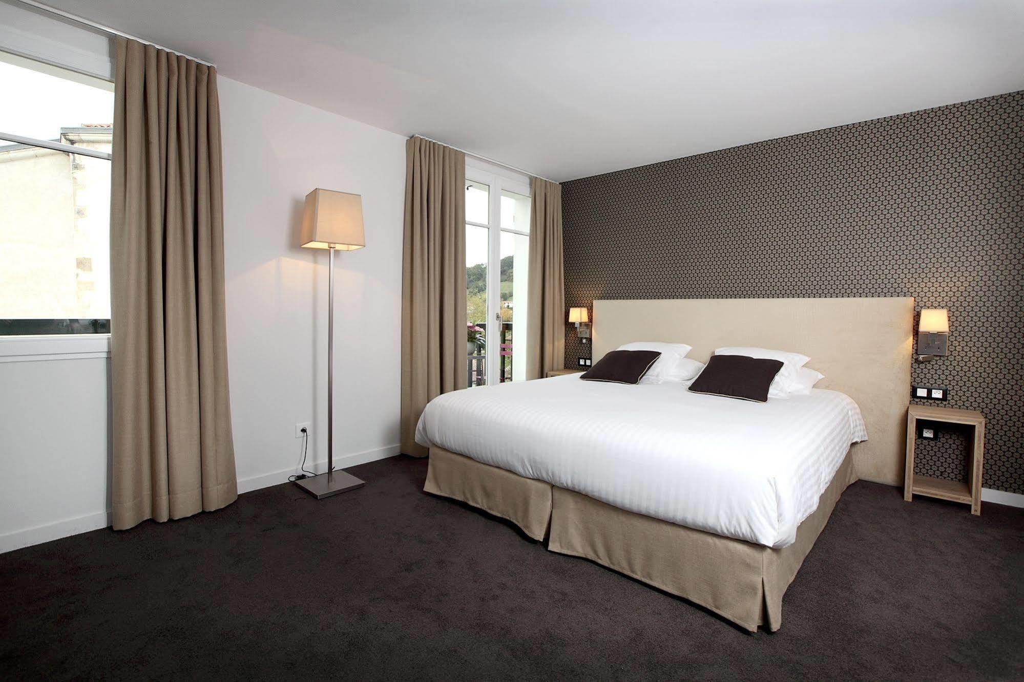 De La Nivelle Hotel Saint-Pee-sur-Nivelle Luaran gambar